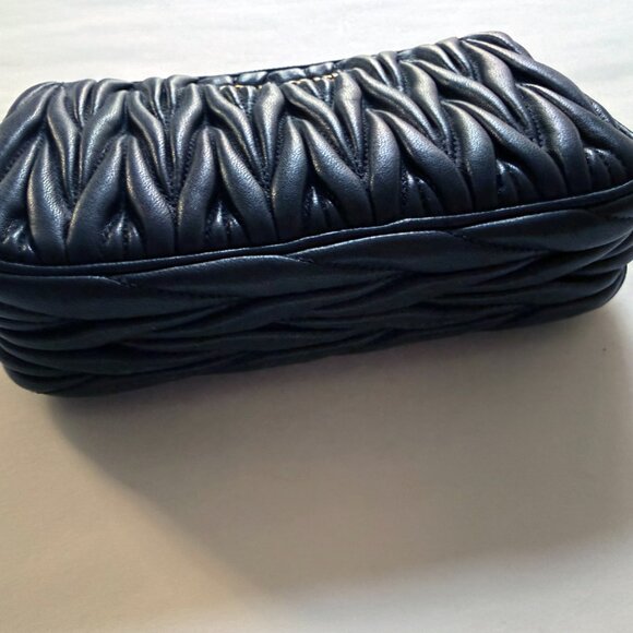 MIU MIU Matelassé Mini Bag Clutch Wristlet Black & Gold Leather BAG CHARM Rare - Picture 6 of 12